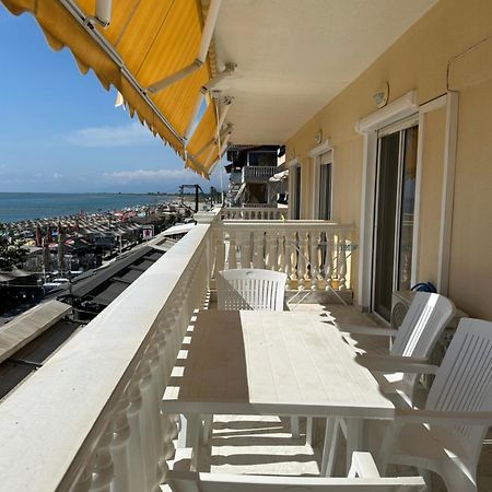 Olympic Beach Rooms Esterno foto